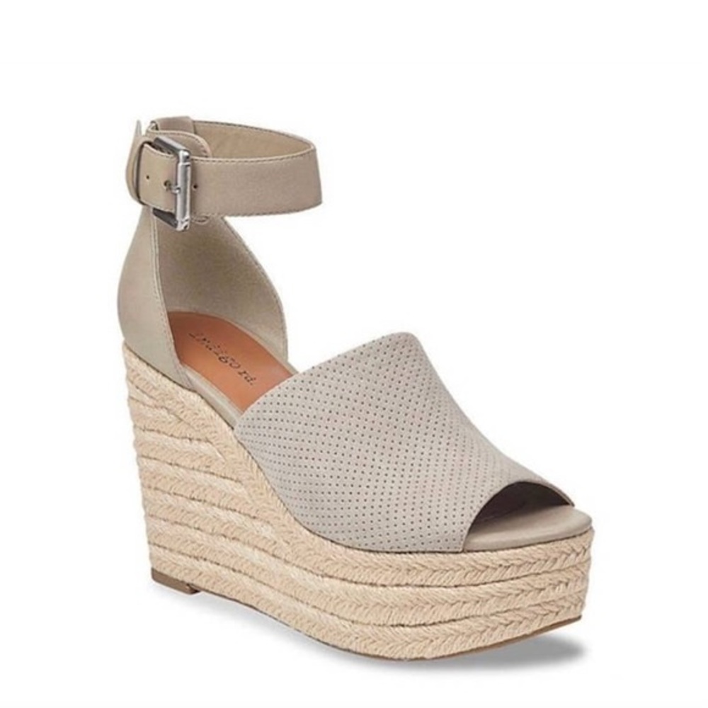 Indigo Rd Airy Espadrille Platform Wedge Sandals in Tan. Size 7